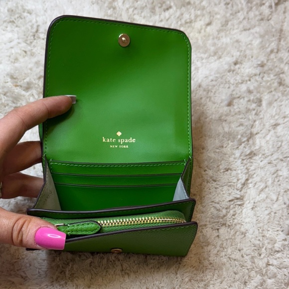 Like New Kate Spade Kayla Small L Zip Snap Leather Wallet - Picture 8 of 10